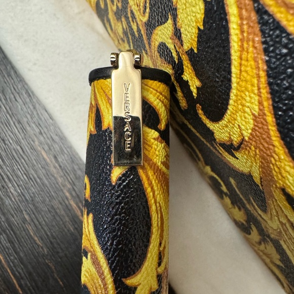 Versace Black and Gold Baroque Satchel with Matching Zip Around Wallet - Picture 13 of 16